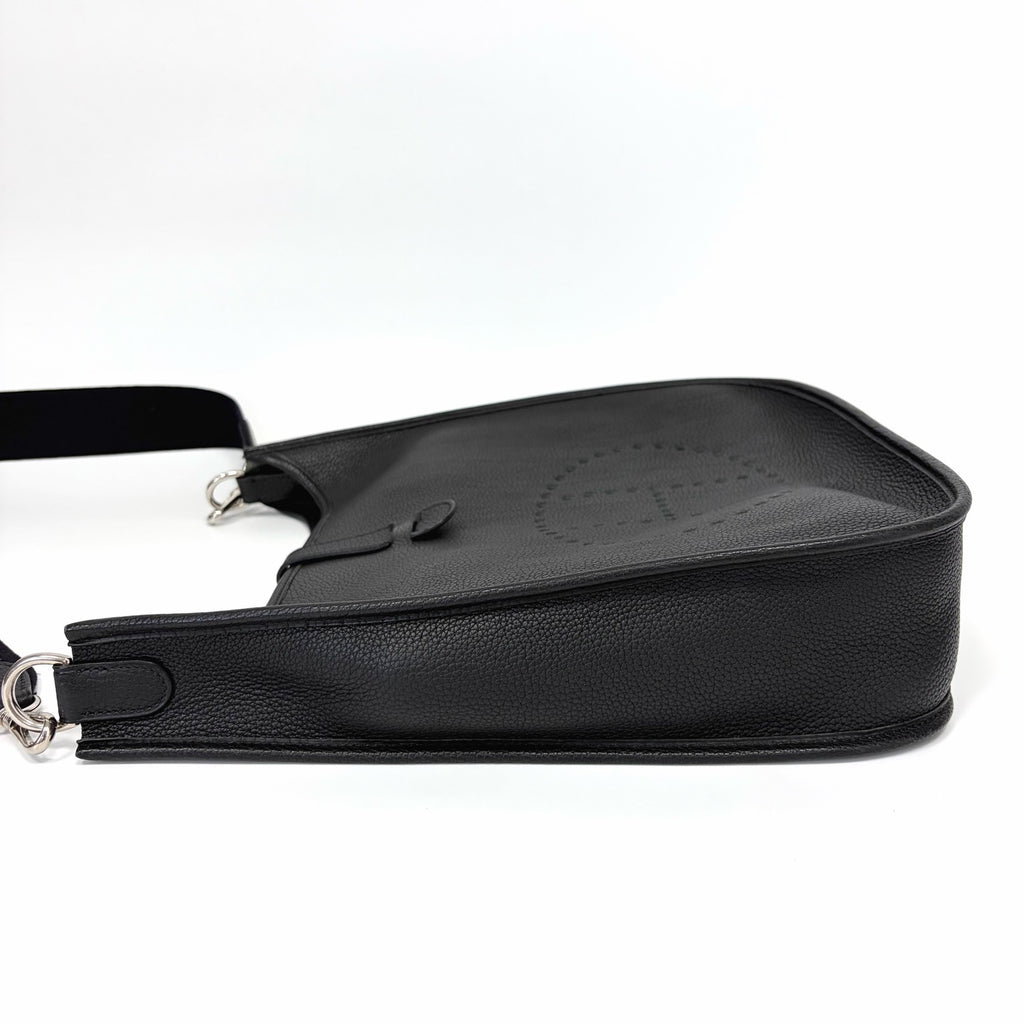 Pre-Owned Hermès Black Evelyne 33 Shoulder Bag, Square Stamp G, Year 2003, Item N21094805