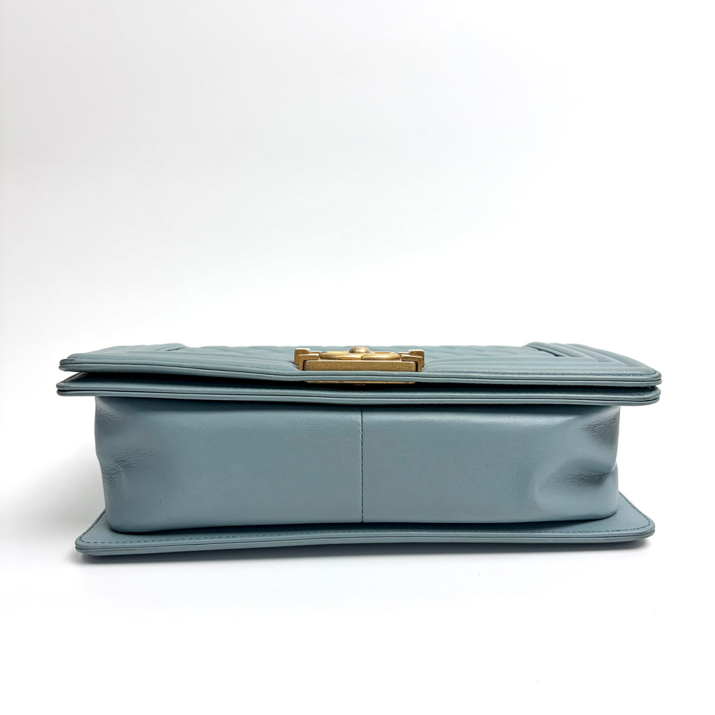 Pre-Owned Chanel Le Boy Medium, Blue Calfskin, Base Length 28cm, 25 Series,Year 2018, Serial N22201037