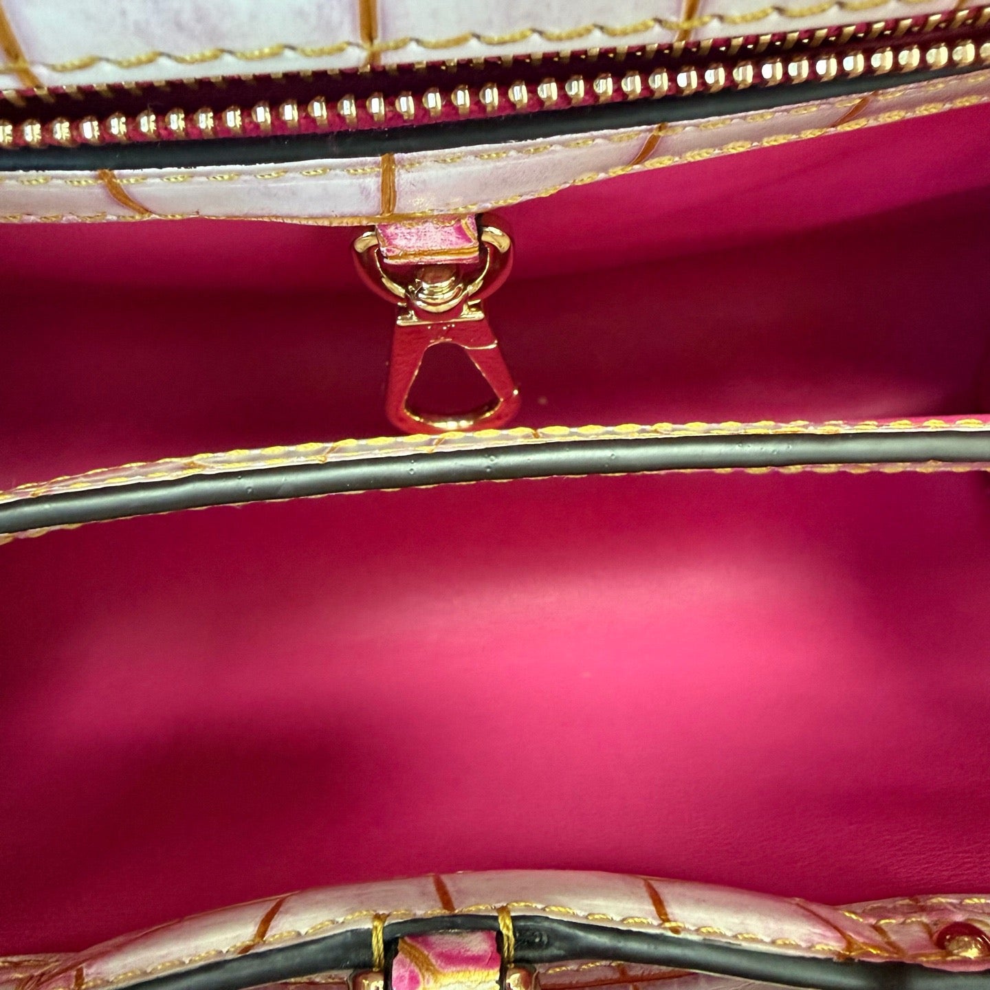 Pre-Owned Louis Vuitton Capucines Medium, Himalaya Pink Toned White Nile Crocodile Leather, Serial N22239703