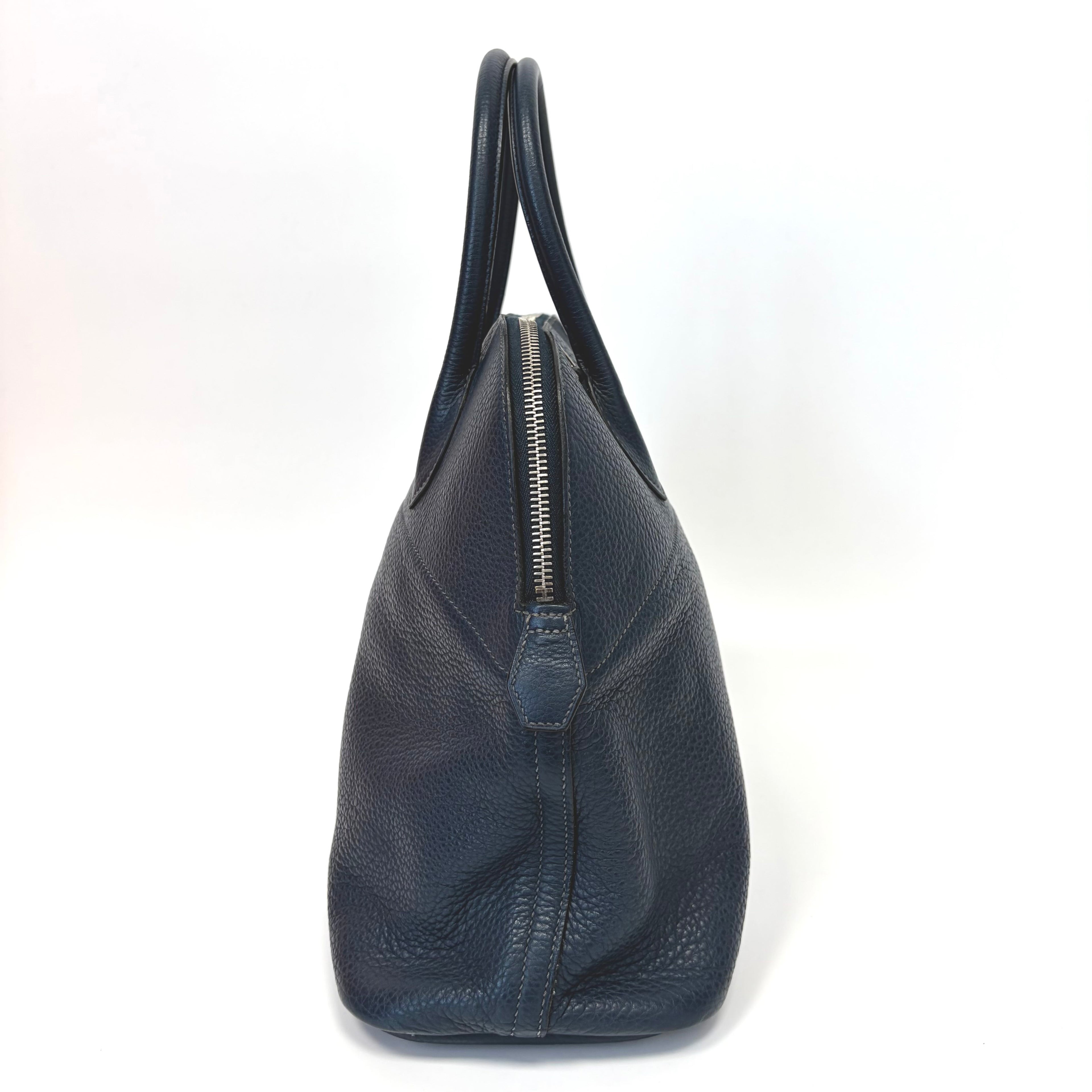 Pre-Owned Hermès Bolide, Blue Nuit Togo Leather, Square StampL  Year 2008, Serial N22171329