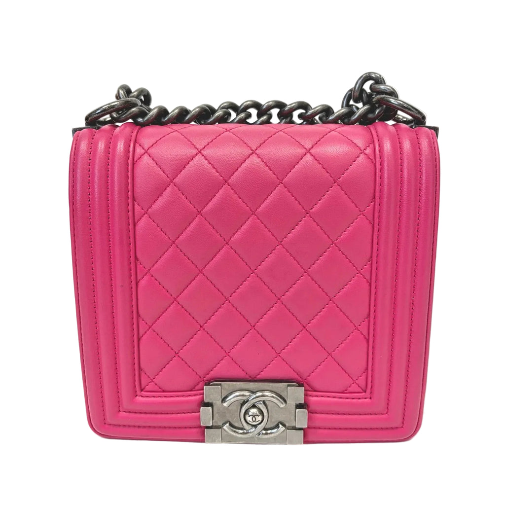 Pre-Owned Chanel Rose Red Vertical Leboy Calfskin 19 Series Year 2014 N22171470