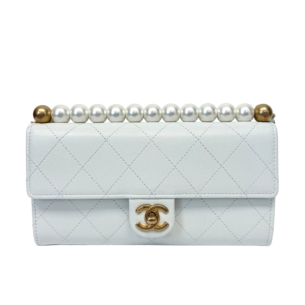 Pre-Owned Chanel White Calfskin Pearl Flap WOC Chain Bag Year2020 N22137057
