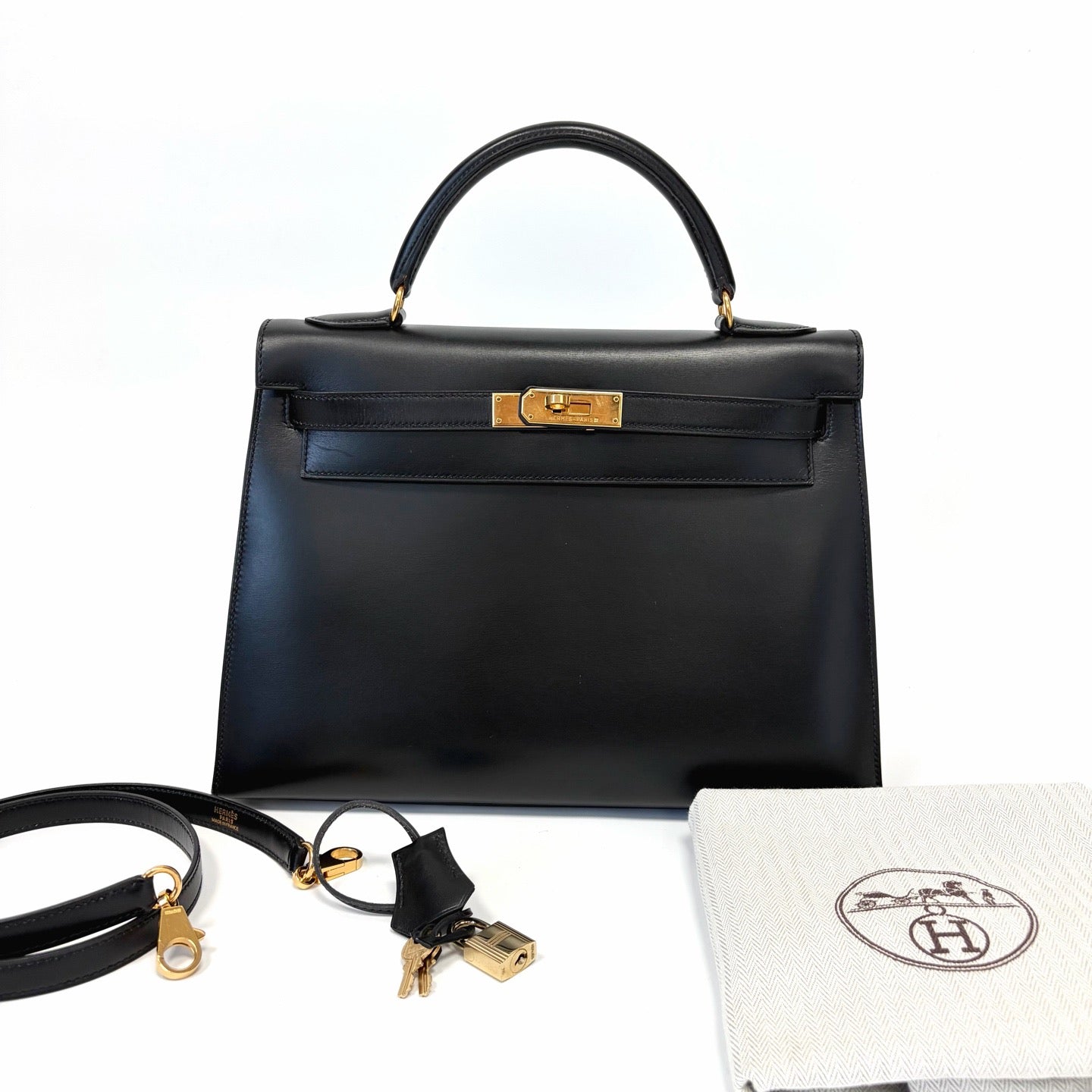 Pre-Owned Hermes Kelly Black Box Calfskin Gold Hardware A Stamp Late Year 1997 Length 32 N22216470