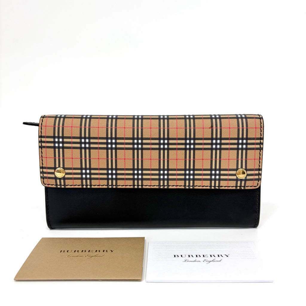 Pre-Owned Burberry Classic Check Long Flap Wallet N22356888