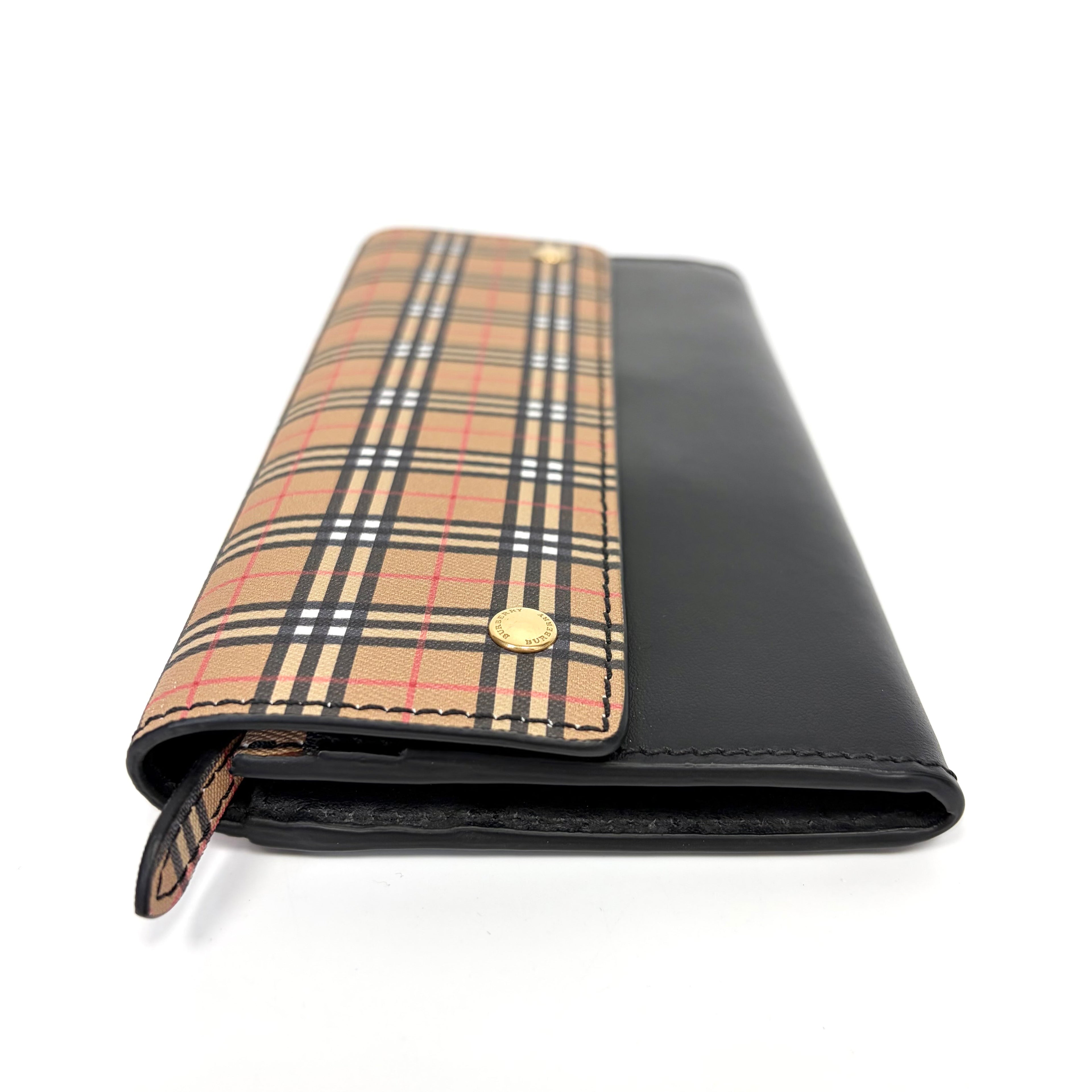 Pre-Owned Burberry Classic Check Long Flap Wallet N22356888