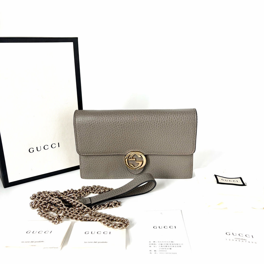 Pre-Owned Gucci Double G Logo Grained Leather Messenger Crossbody Chain Bag N22251176