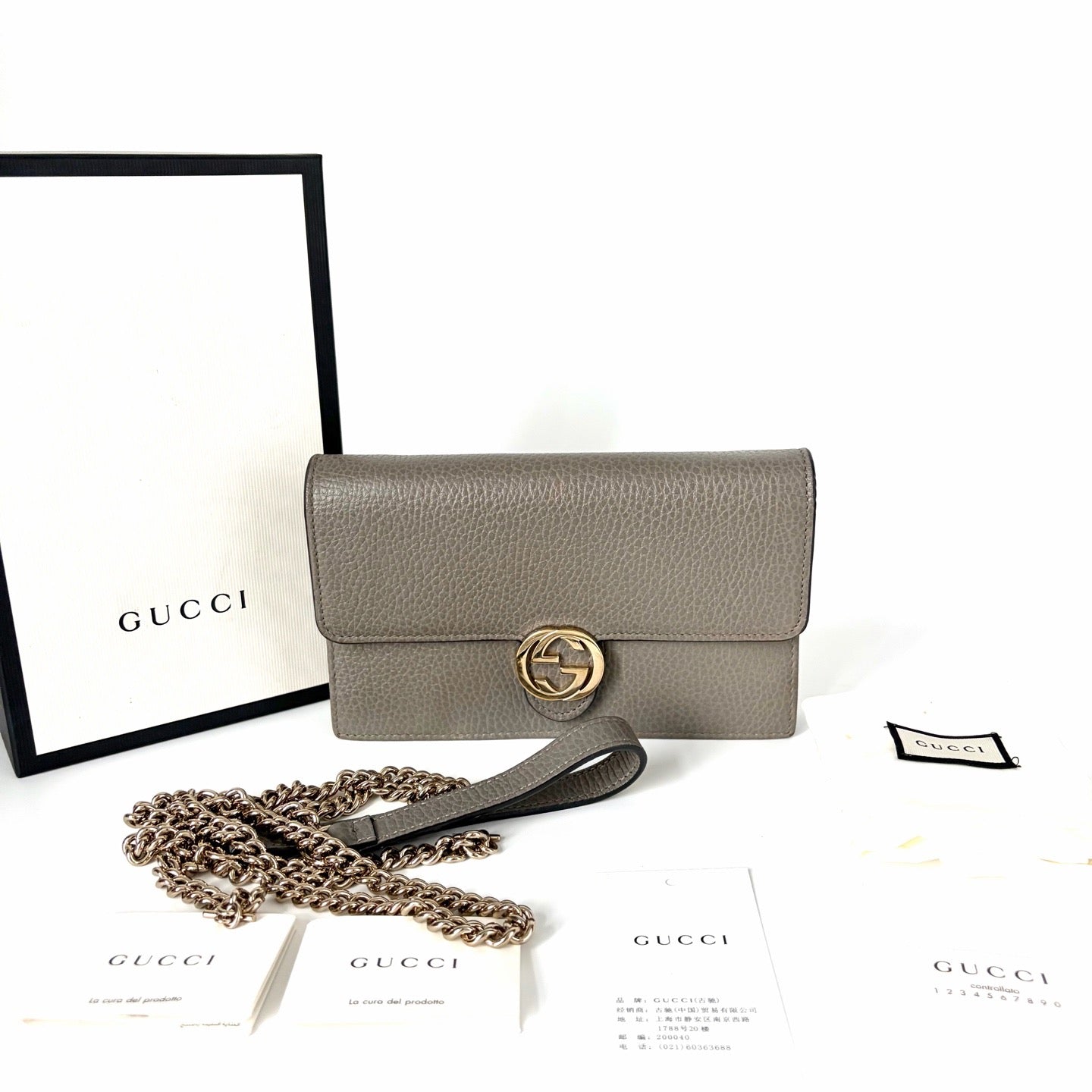 Pre-Owned Gucci Double G Logo Grained Leather Messenger Crossbody Chain Bag N22251176