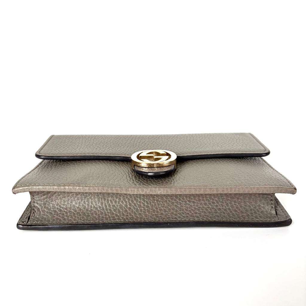 Pre-Owned Gucci Double G Logo Grained Leather Messenger Crossbody Chain Bag N22251176