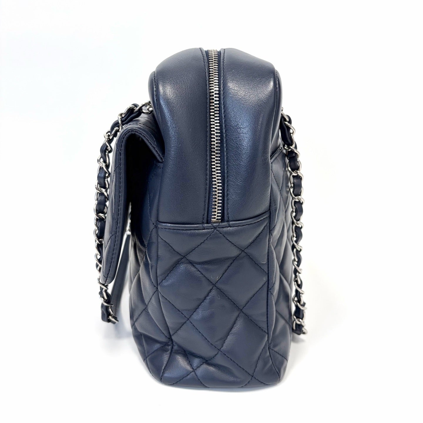 Pre-Owned Chanel Classic Quilted Flap Bag Navy Lambskin Silver Hardware 24 Series Late Year2018 Length 33 N22216544