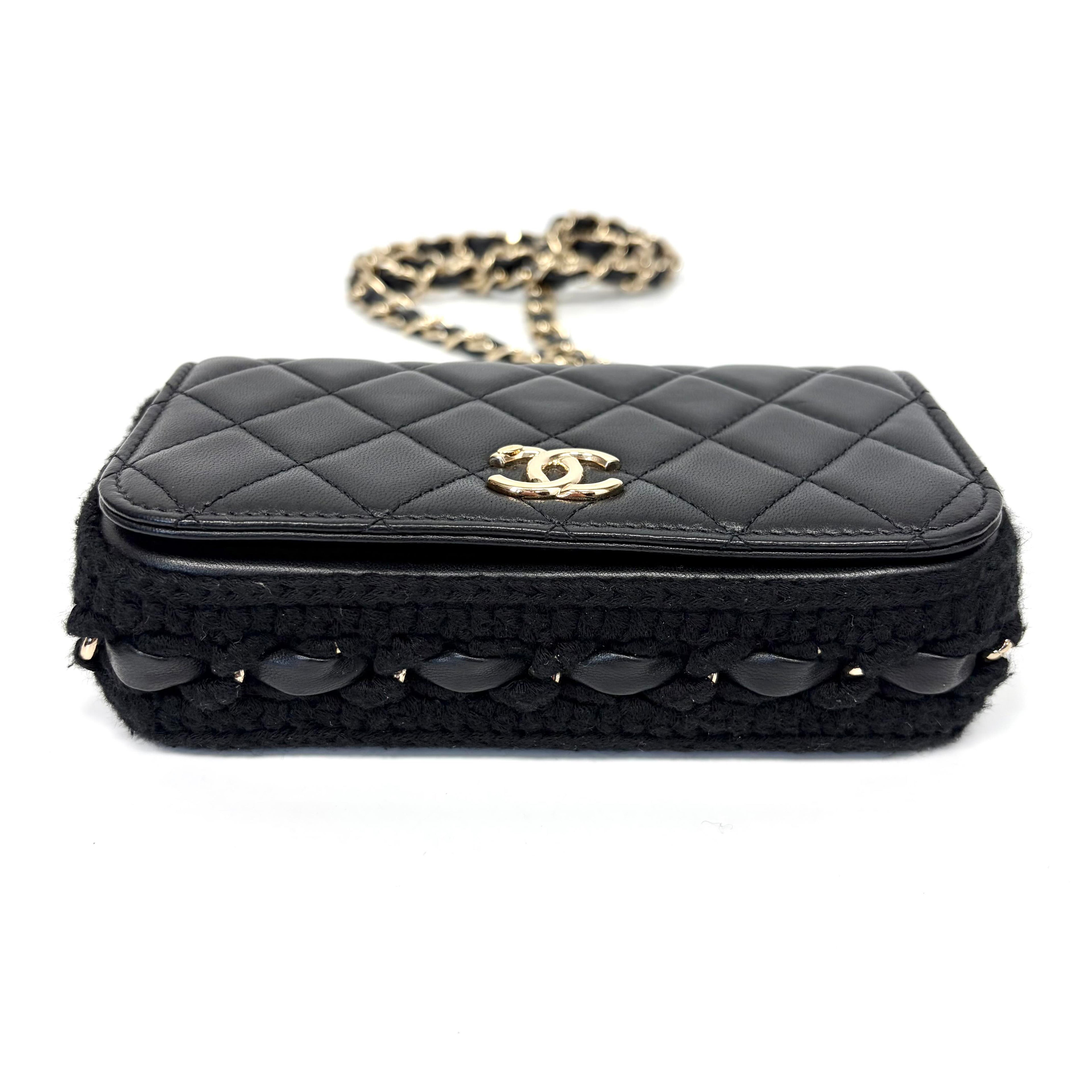 Pre-Owned Chanel Lambskin Splicing WOC Crossbody Bag Late Year2021 Length 16cm N22171901