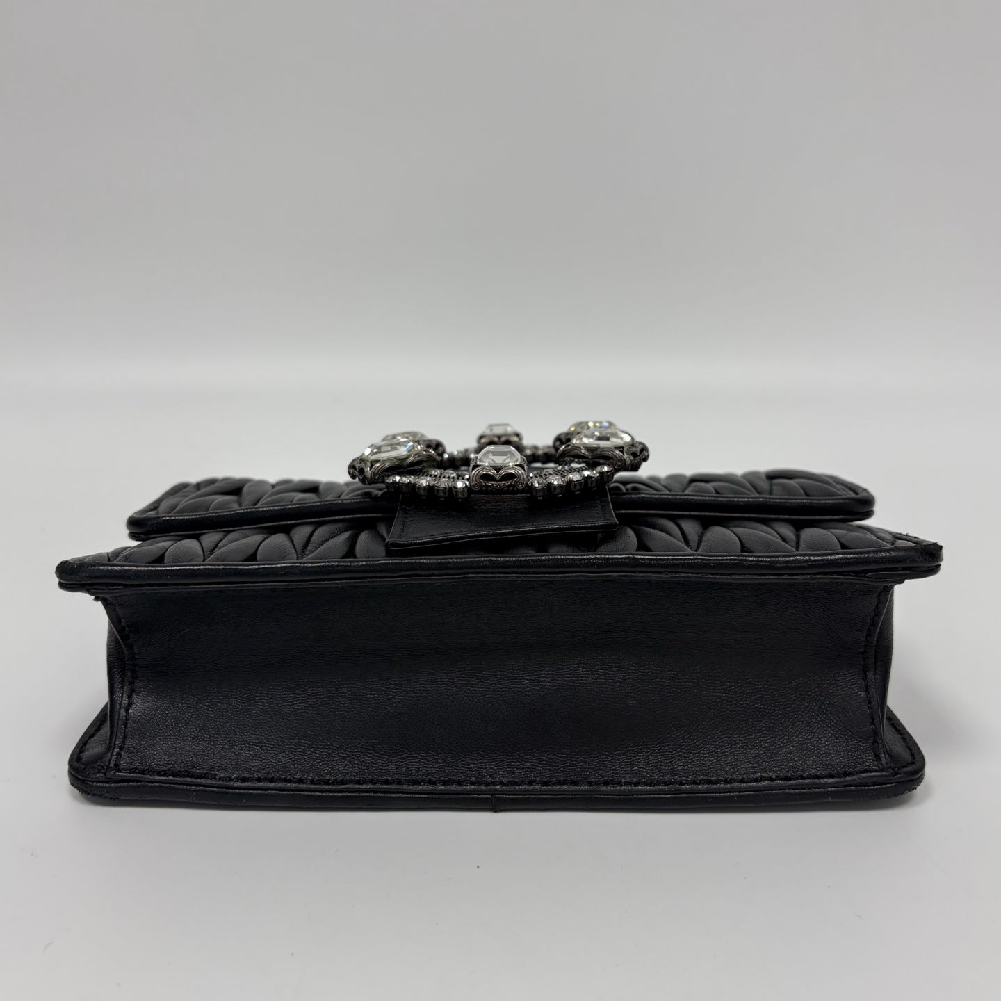 Pre-Owned Miu Miu Black Sheepskin Rhinestone Handle Handbag Size 19x13cm N21922002