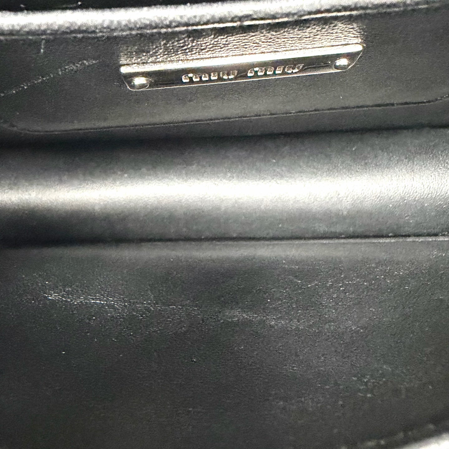 Pre-Owned Miu Miu Black Sheepskin Rhinestone Handle Handbag Size 19x13cm N21922002