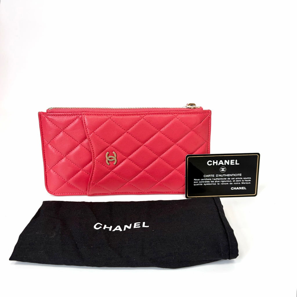 Pre-Owned Chanel Red Long Phone Bag Cowhide Leather 27 Series Year2019 N22038666