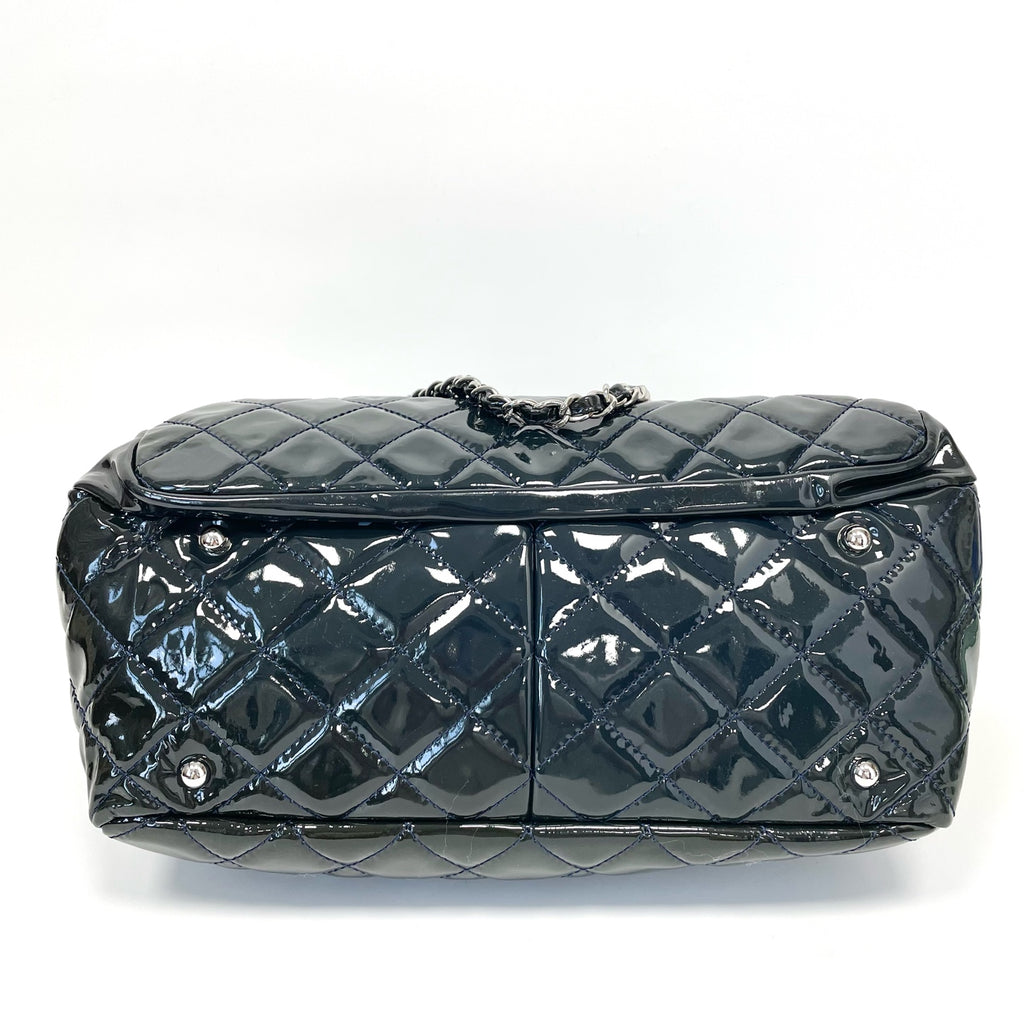 Pre-Owned Chanel Quilted Patent Leather Tote Bag 13 Series Year2011 Base Length 34 N22061185