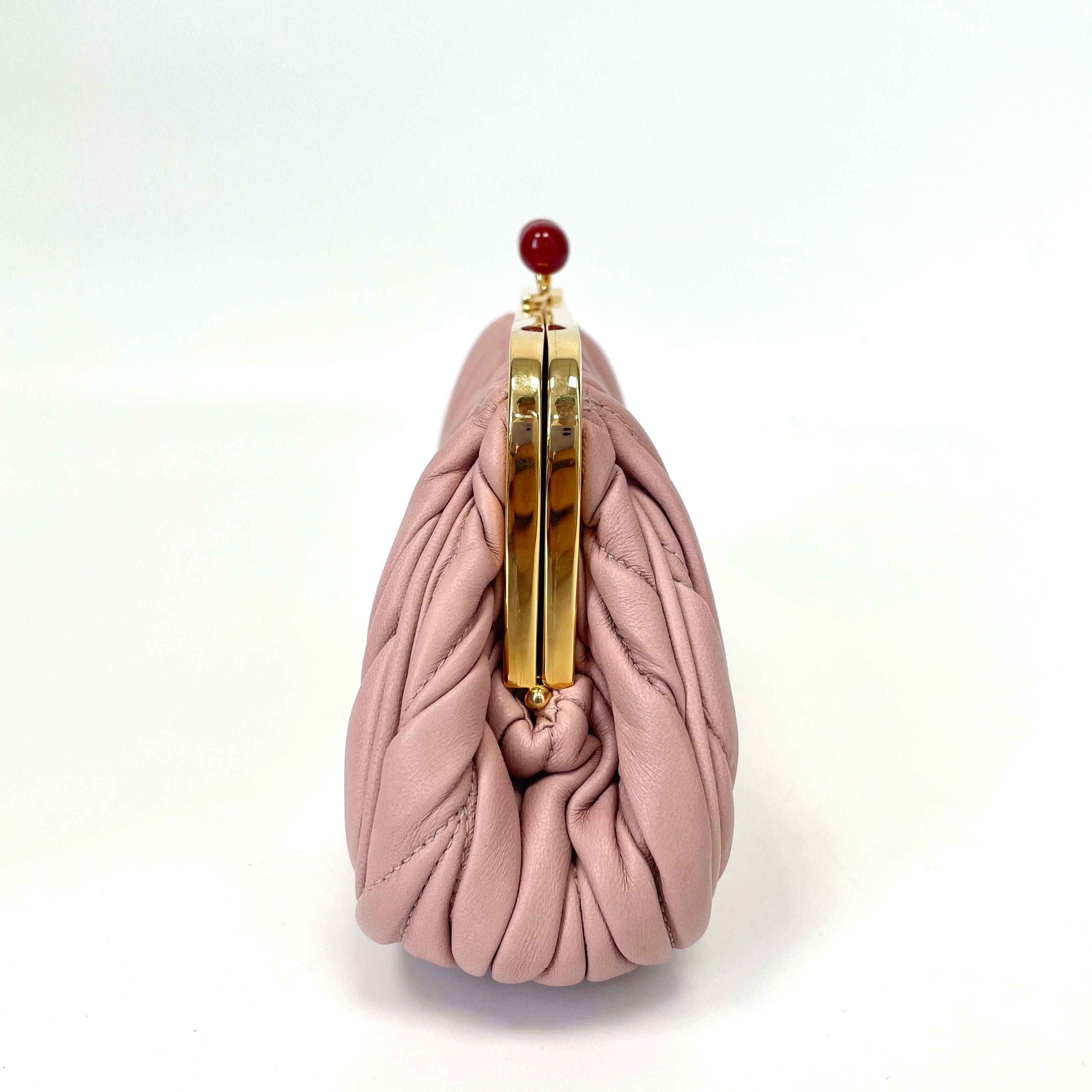 Pre-Owned Miu Miu Pink Ruched Sheepskin Clutch Chip Version Base Length 21 N22011543