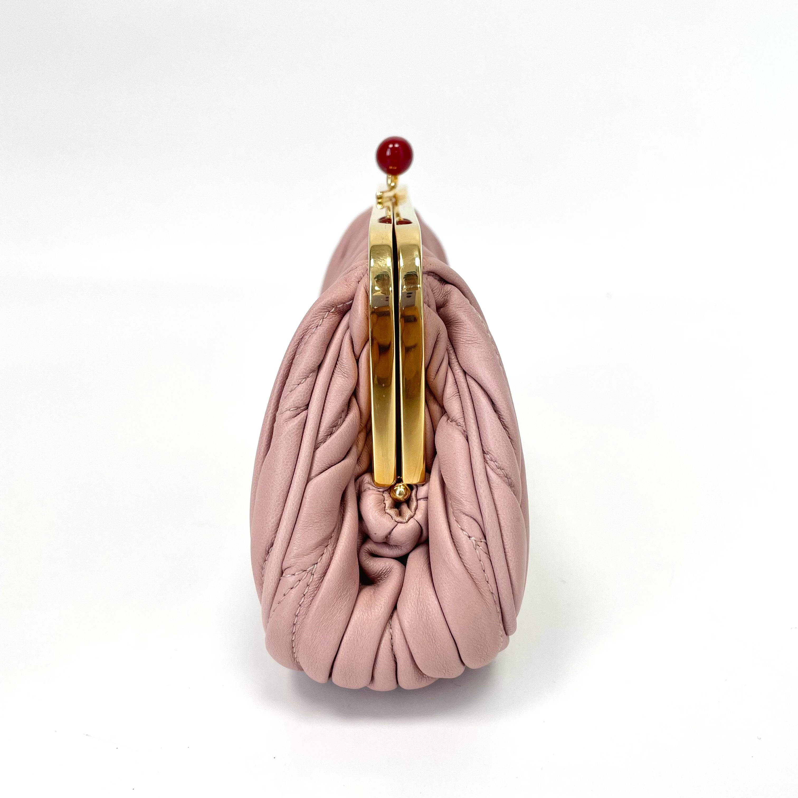 Pre-Owned Miu Miu Pink Ruched Sheepskin Clutch Chip Version Base Length 21 N22011543