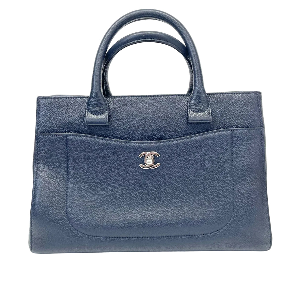 Pre-Owned Chanel Dark Blue Handbag Year2017 Base Length 35cm N21933692