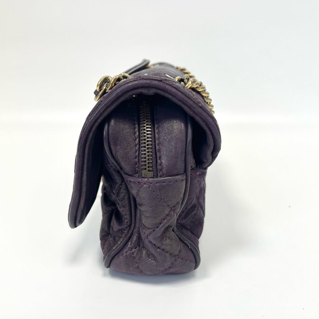 Pre-Owned Chanel Classic Quilted Chain Bag Pearlescent Purple 17 Series Year2013 Cowhide Leather Base Length 26 N22007046