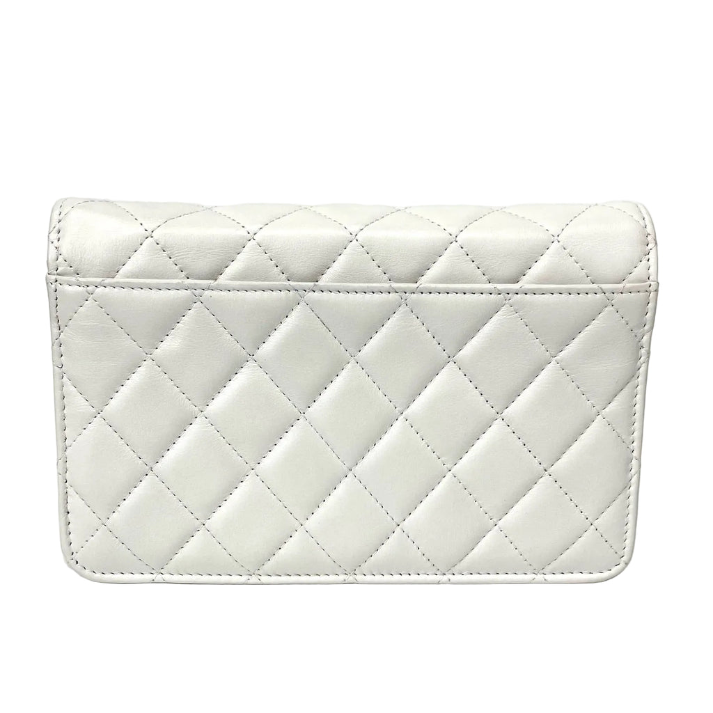 Pre-Owned Chanel Letter WOC Chain Bag White Quilted Calfskin Base Length 24 Year2020 N21917111