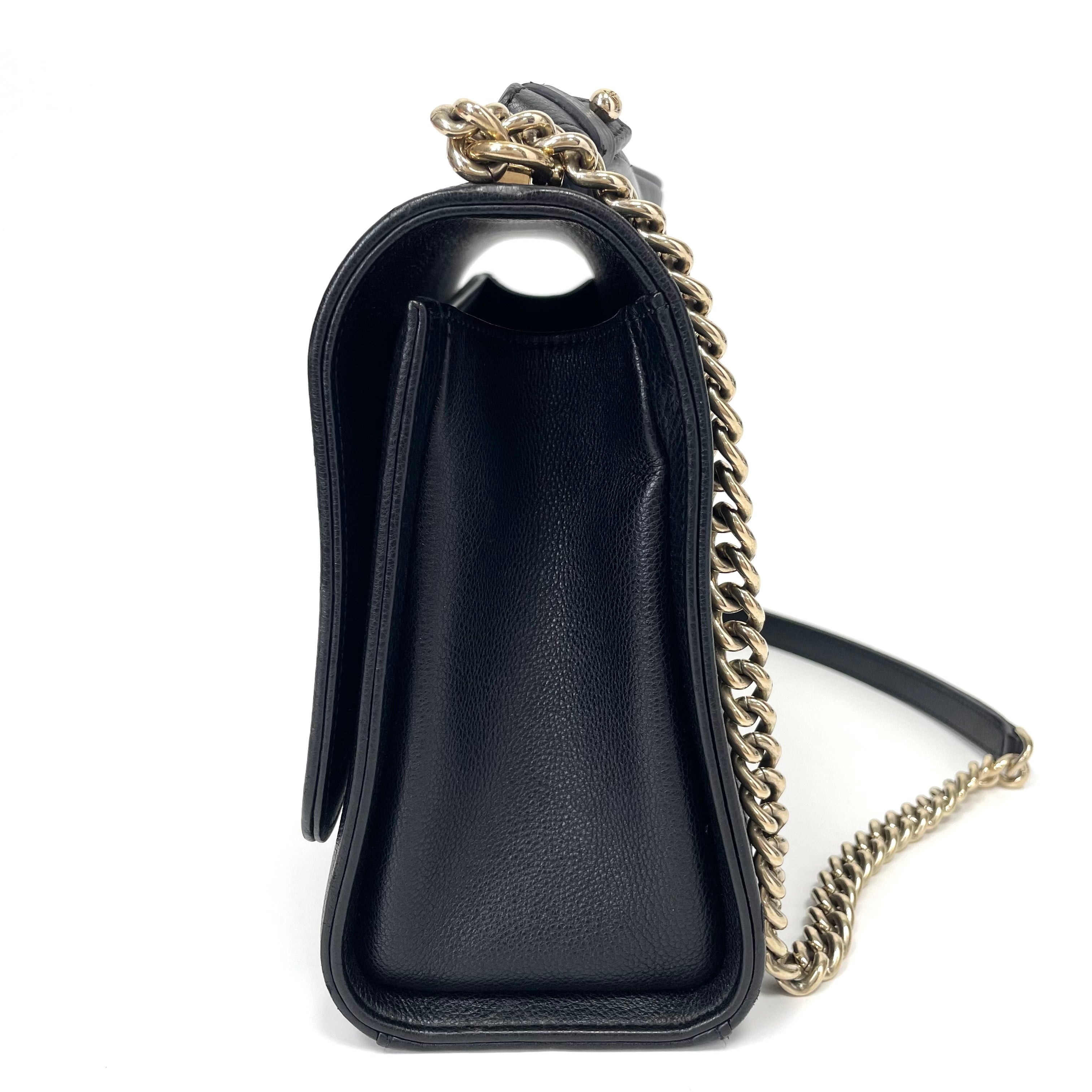 Pre-Owned Chanel Black 17C Messenger Bag Lambskin Year2017 N21920283