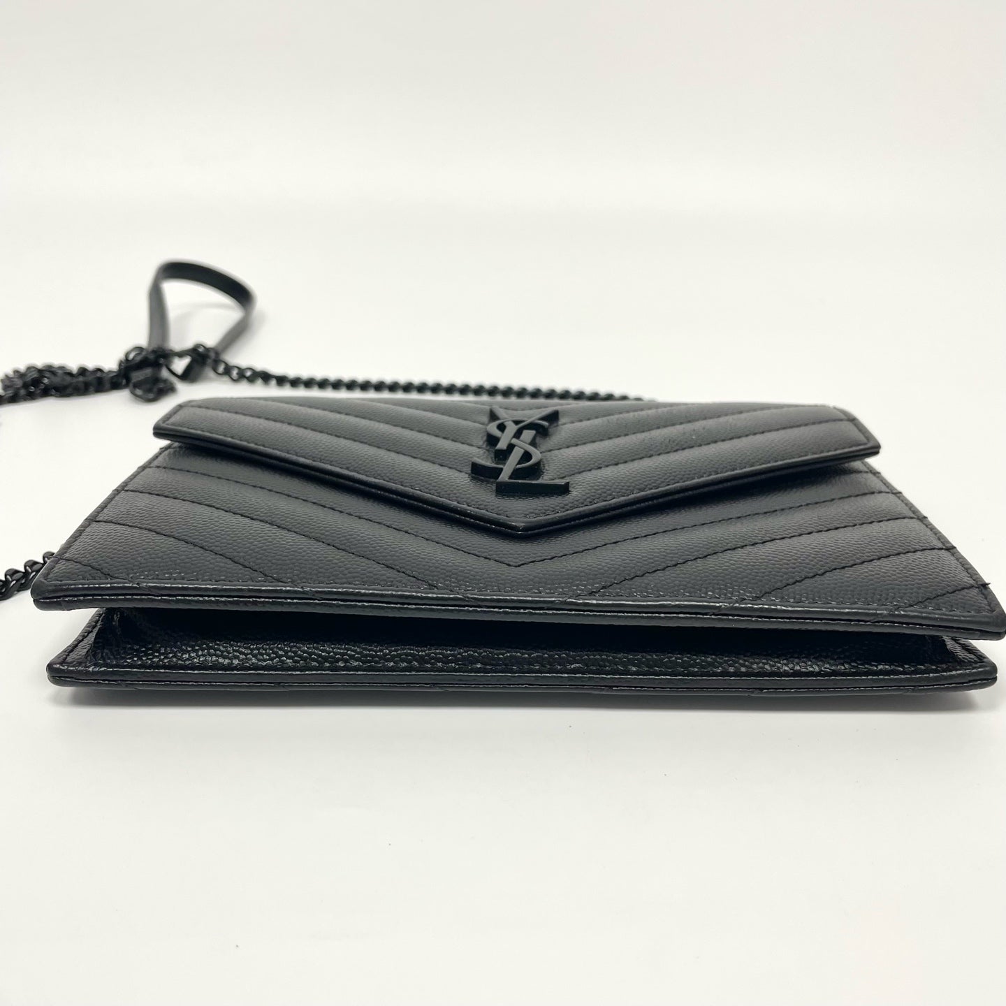 Pre-Owned YSL Chain Envelope Bag Black Base Length 19 N21978908
