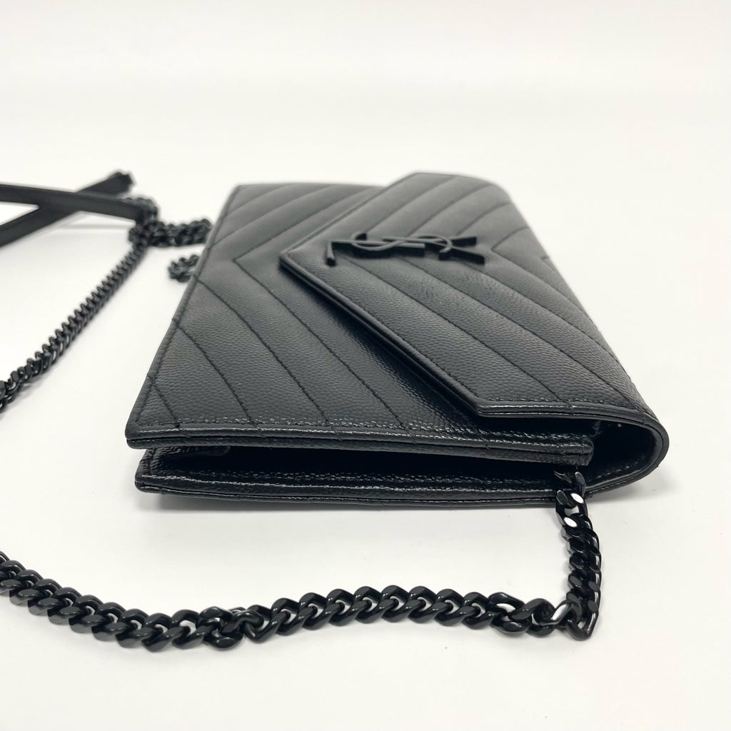 Pre-Owned YSL Chain Envelope Bag Black Base Length 19 N21978908