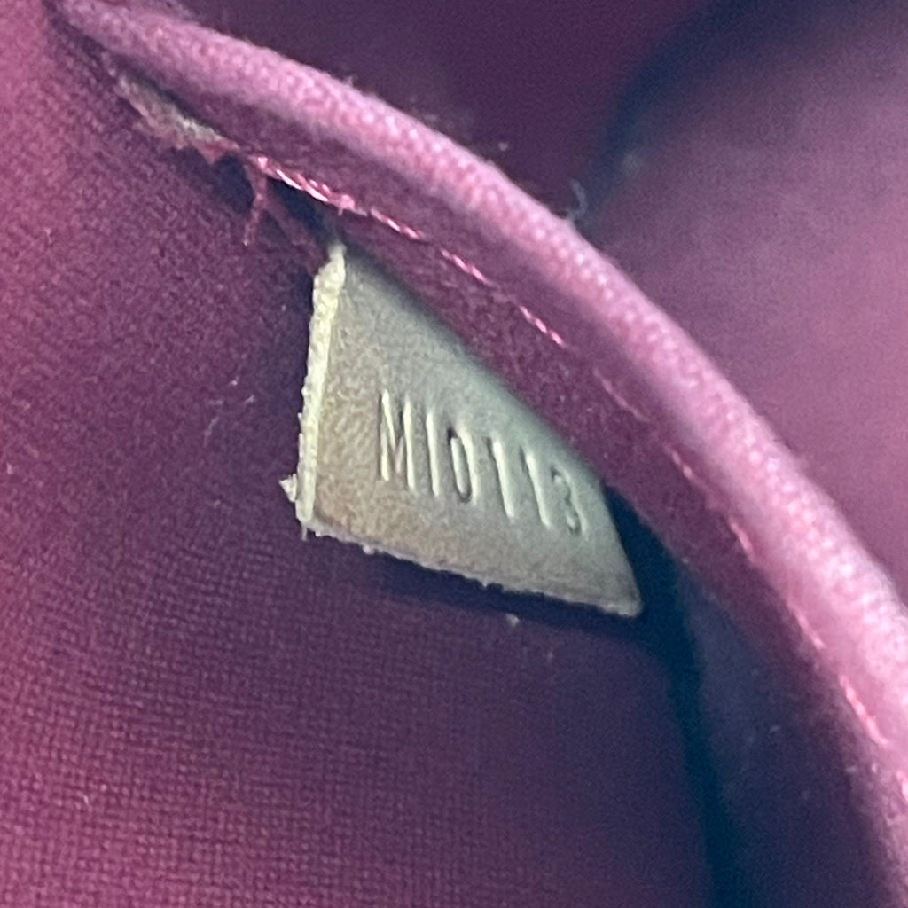 Pre-Owned Louis Vuitton Shell Bag Cherry Red Base Length 23.5 Year2013 N22419903