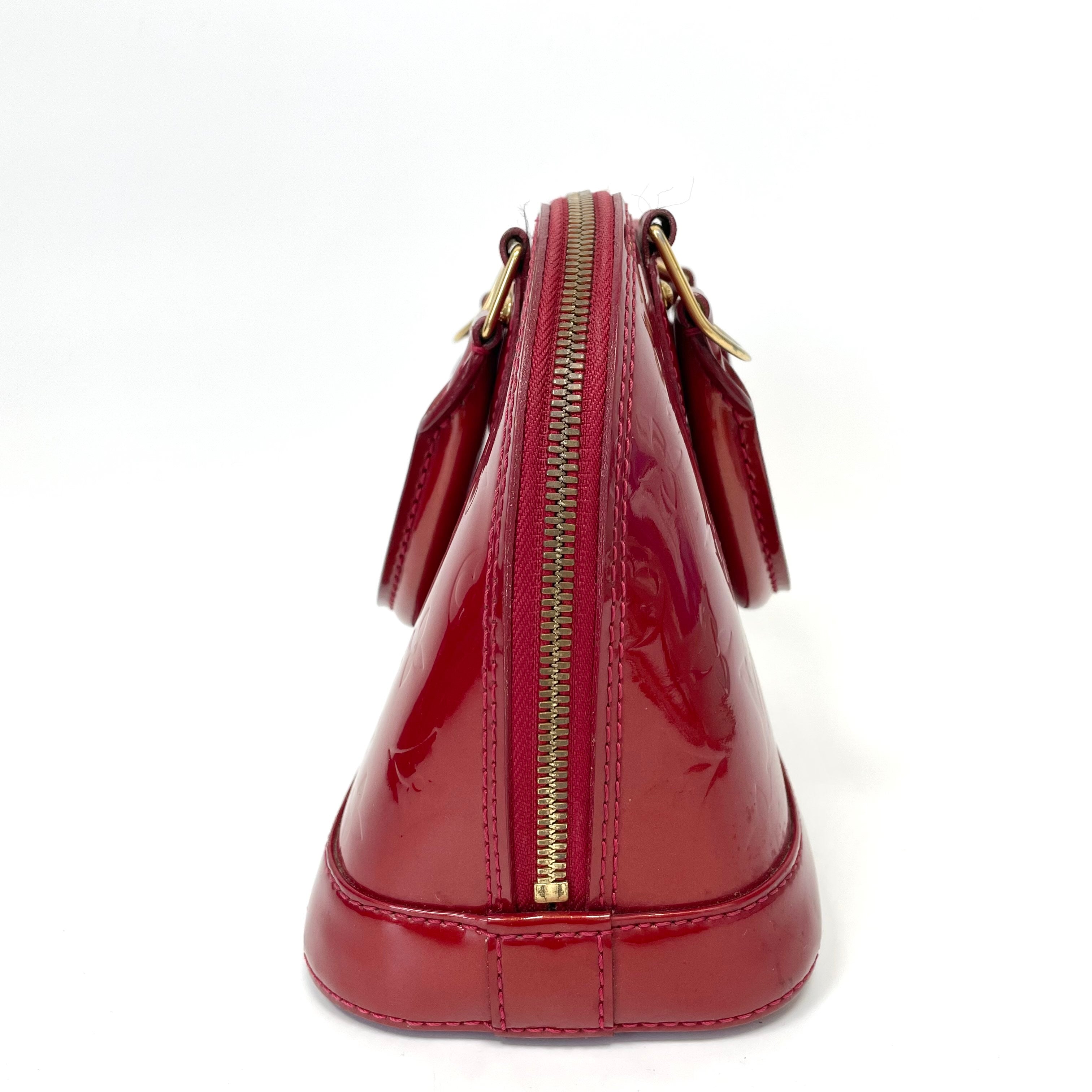 Pre-Owned Louis Vuitton Shell Bag Cherry Red Base Length 23.5 Year2013 N22419903